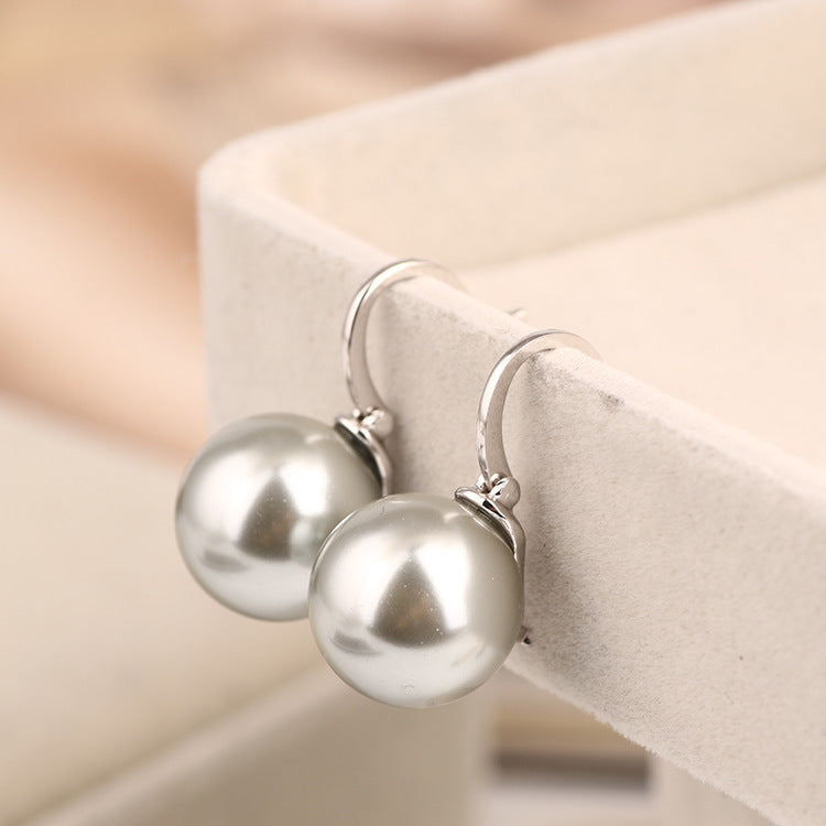 Pearl Ear Hoop Earring