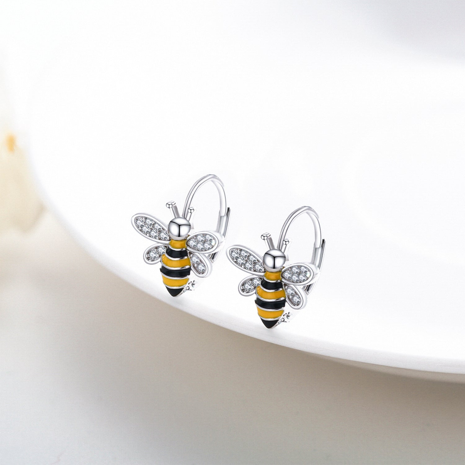 S925 Bee Huggy