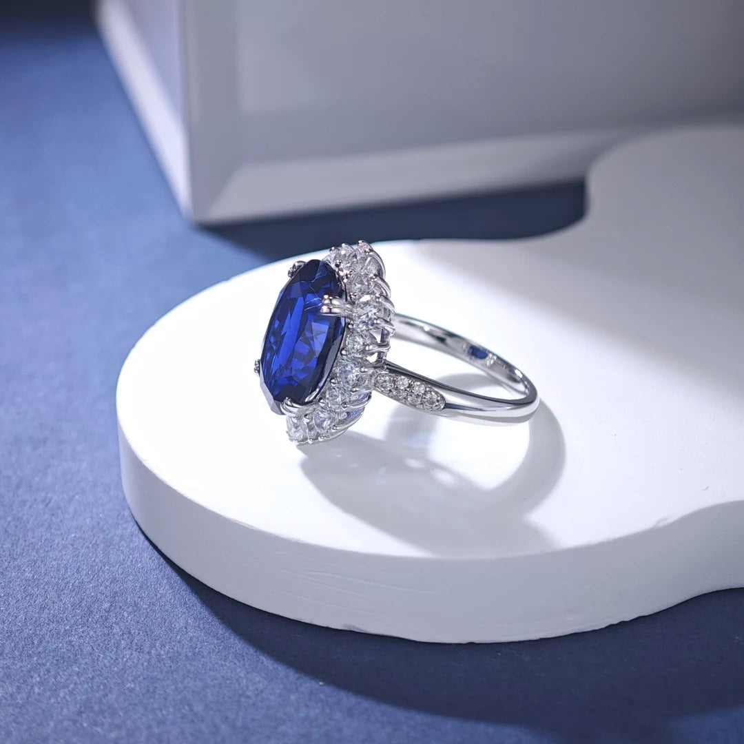 OVAL BLUE SAPPHIRE RING