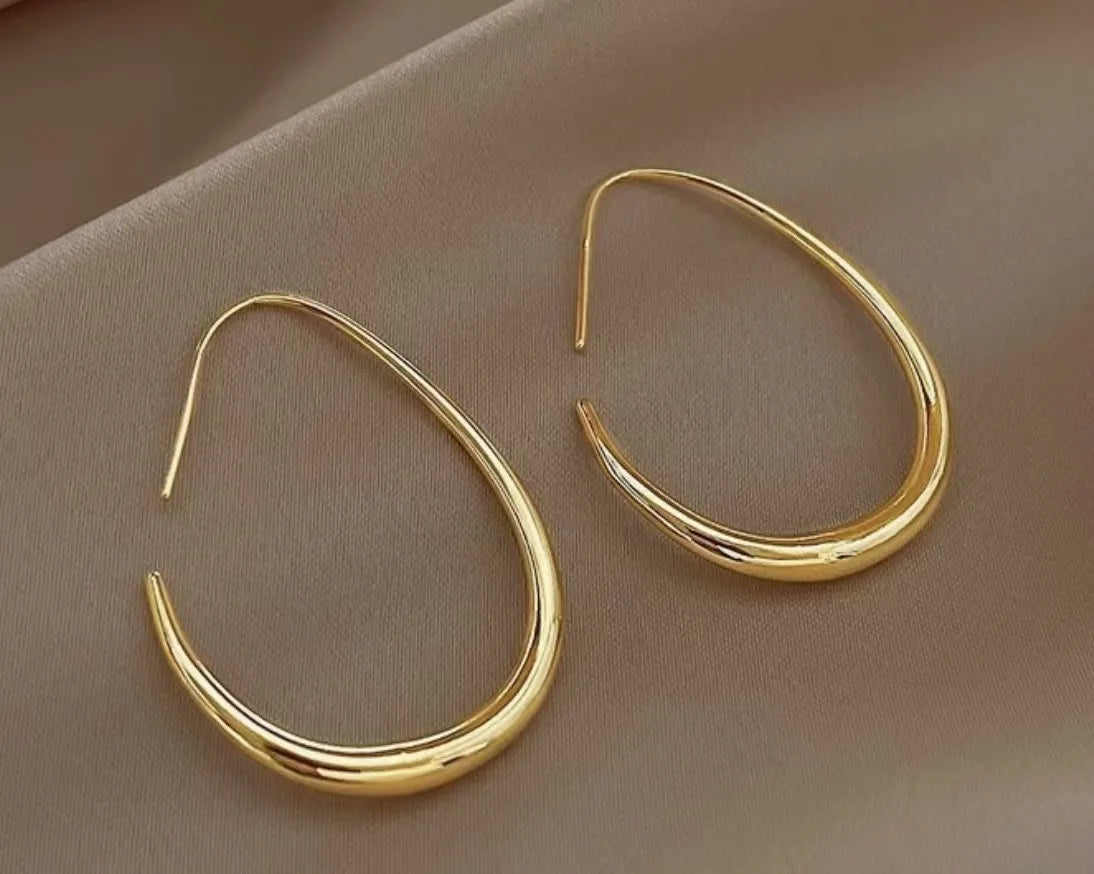 GOLDEN ELLIPSE HOOP EARRINGS