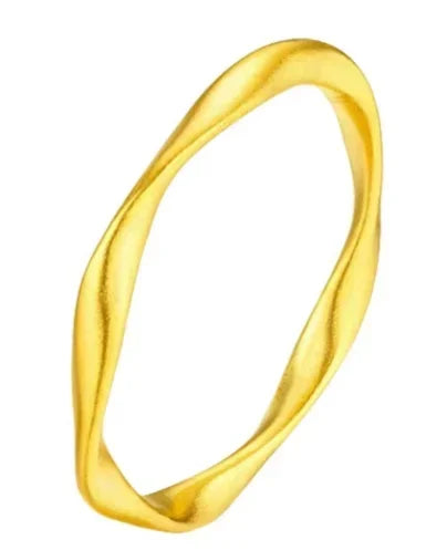 18K GOLD WOMENS RING