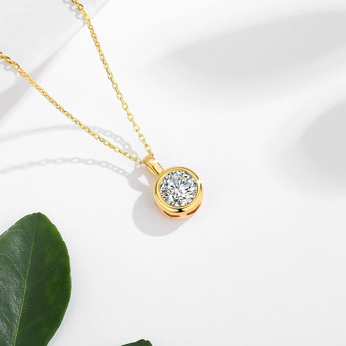 18K GOLD MOISSANITE NECKLACE