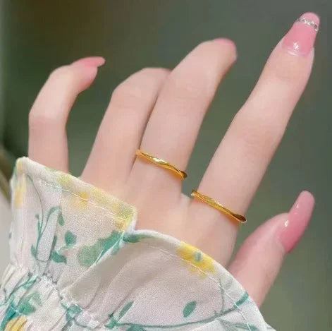 18K GOLD WOMENS RING