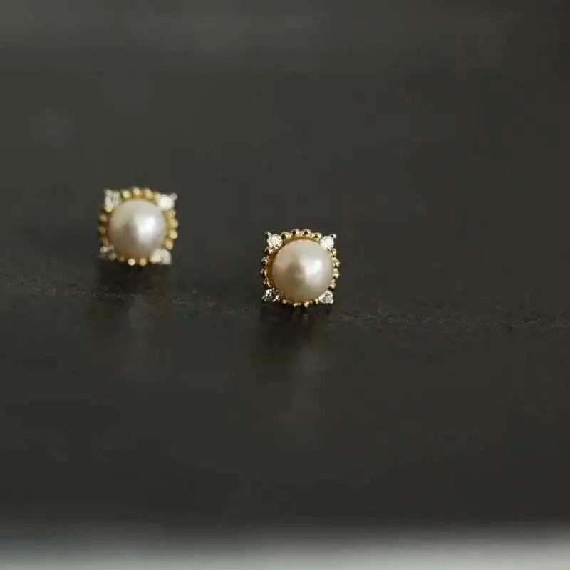 9K GOLD PEARL STUD EARRINGS