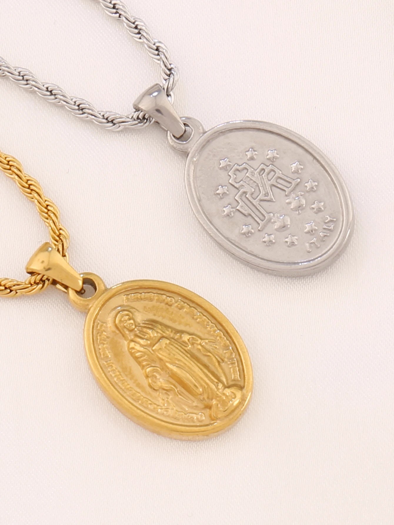 VIRGIN MARY PENDANT NECKLACE