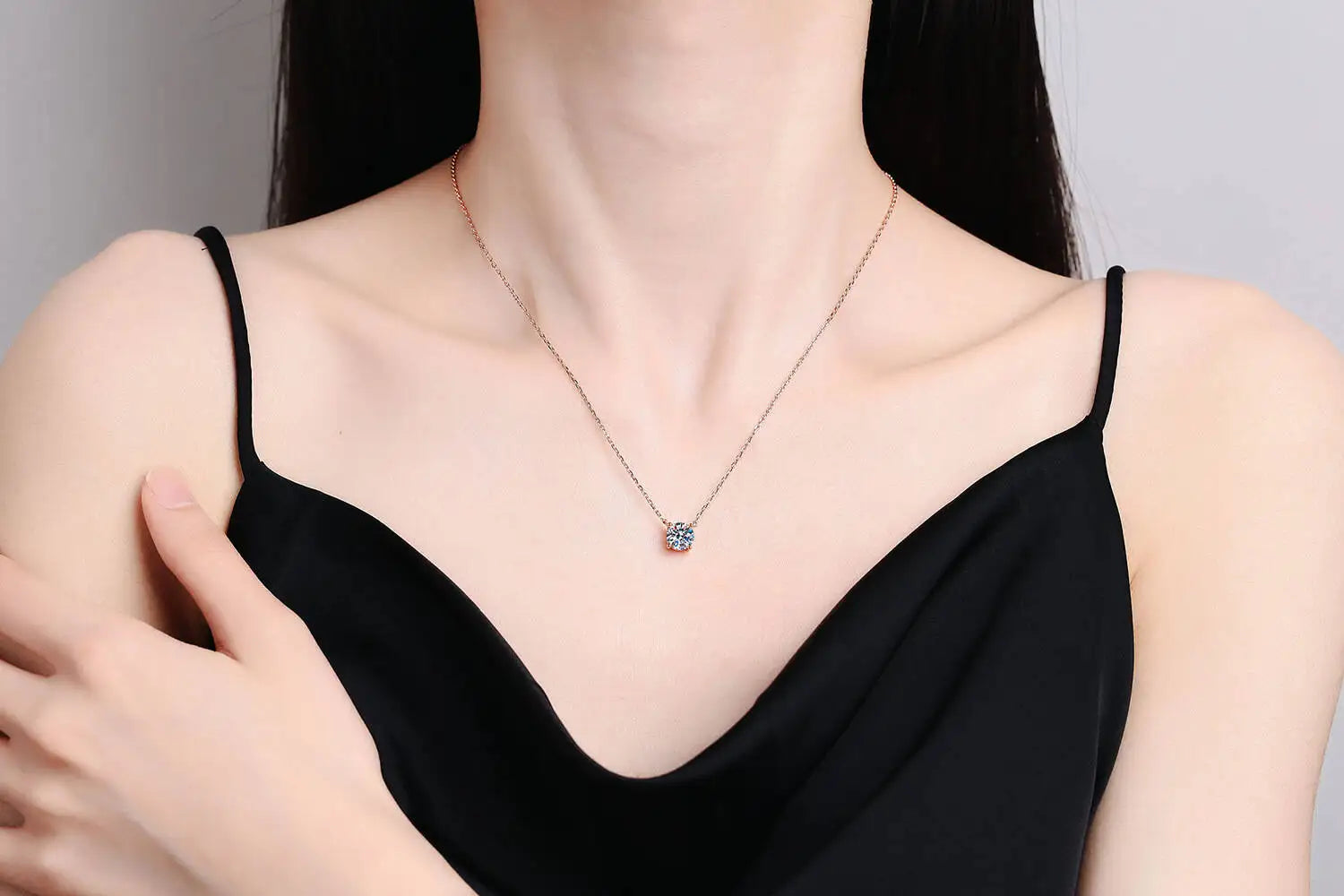 MOISSANITE SILVER WOMENS NECKLACE