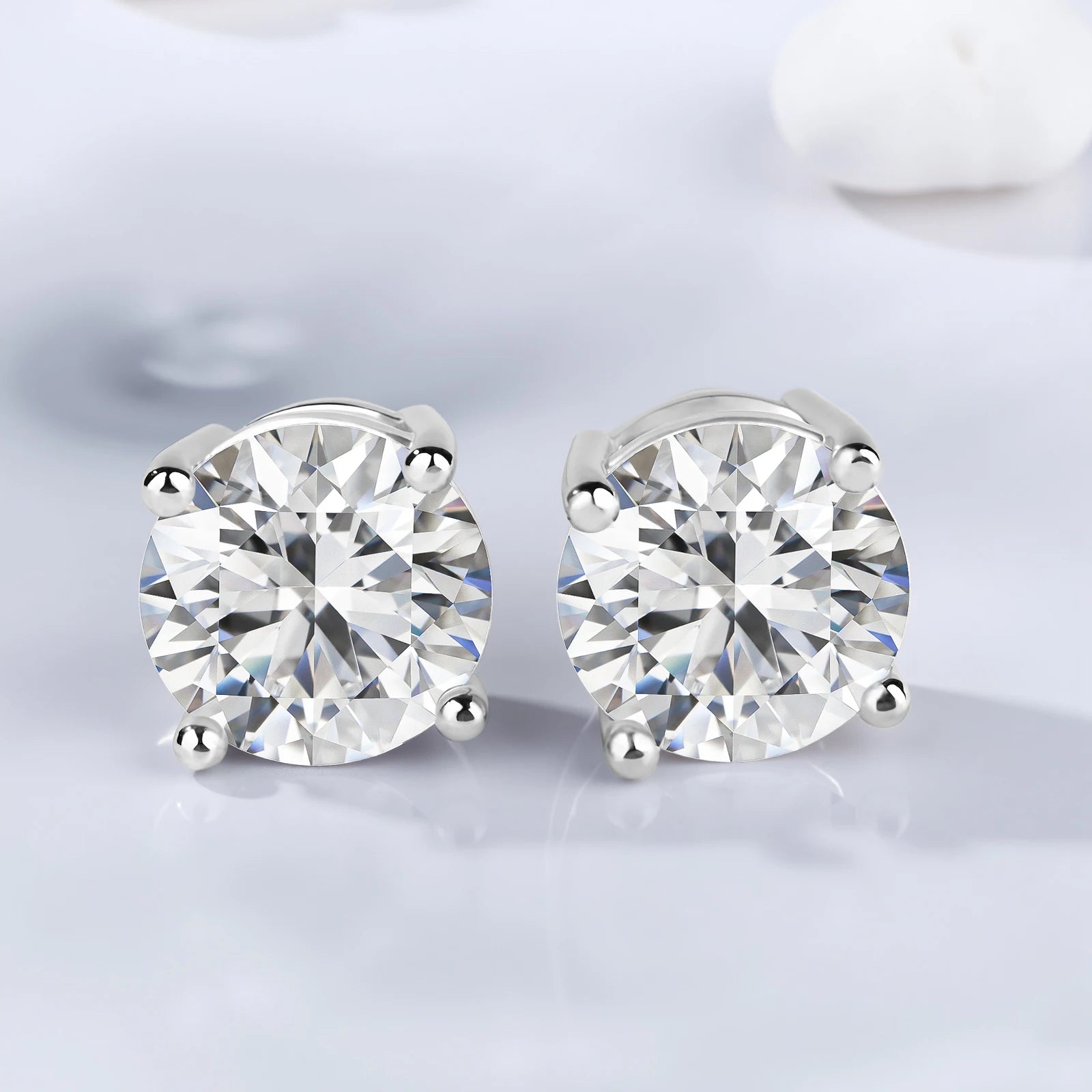 18K GOLD MOISSANITE EARRINGS