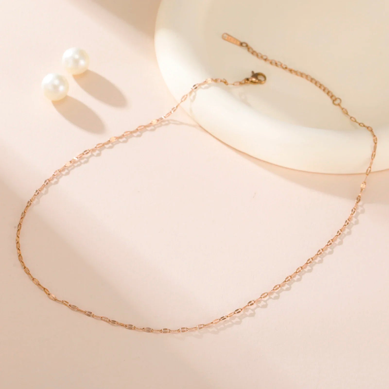 GOLD LIP CHAIN NECKLACES (5PCS)