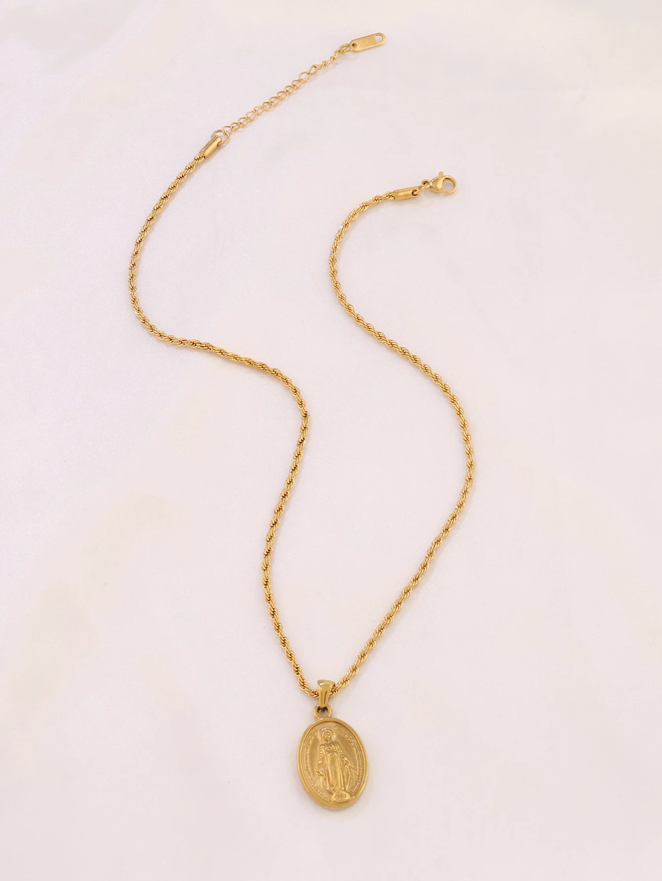 VIRGIN MARY PENDANT NECKLACE