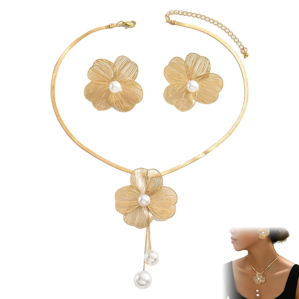 Elegant Gold Flowers Set with Pearl Inlay