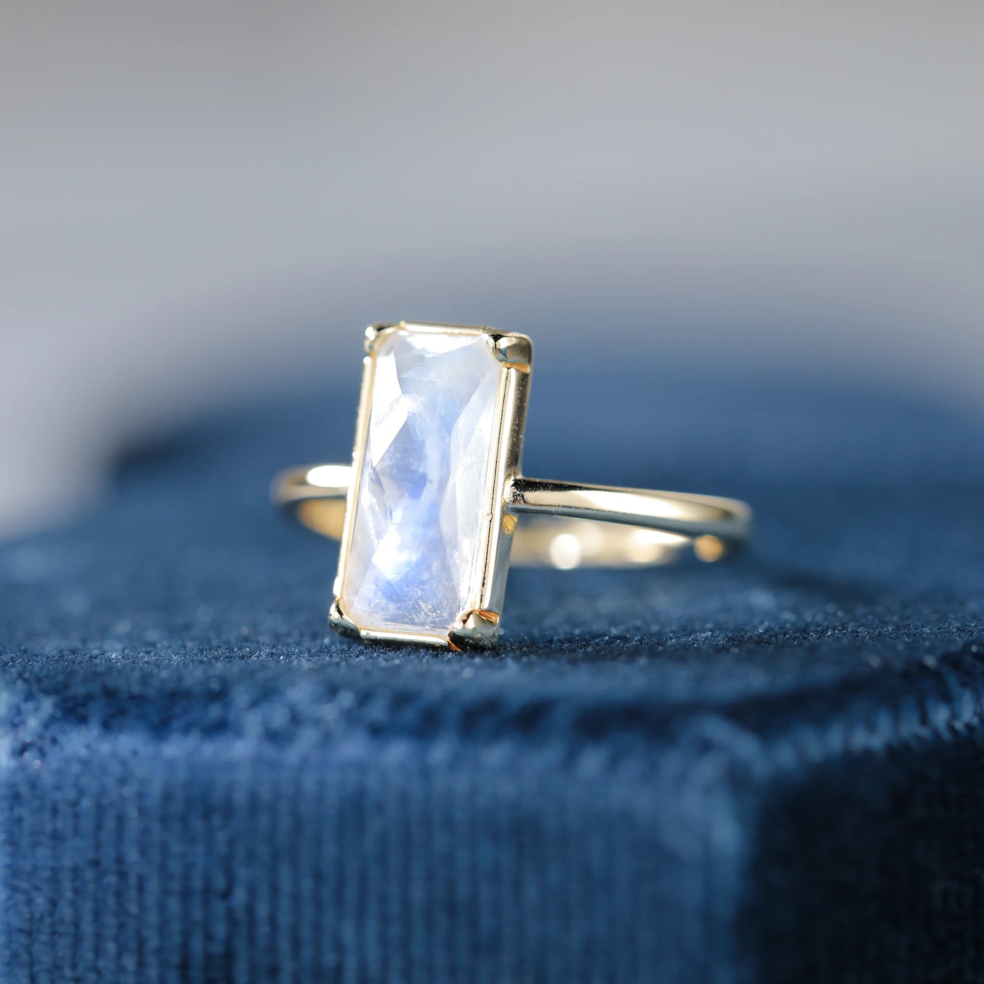 MOONSTONE SILVER  RING