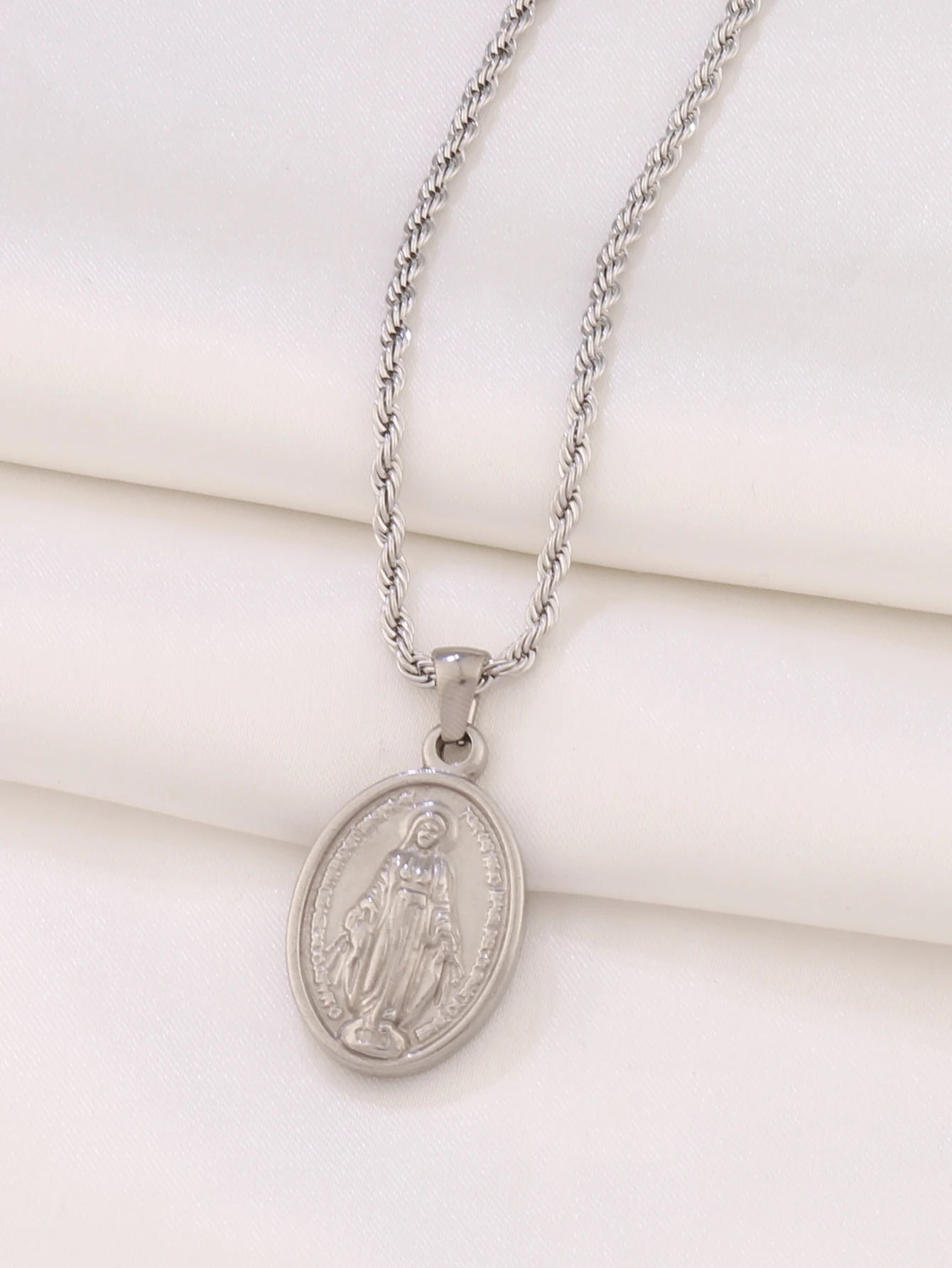 VIRGIN MARY PENDANT NECKLACE